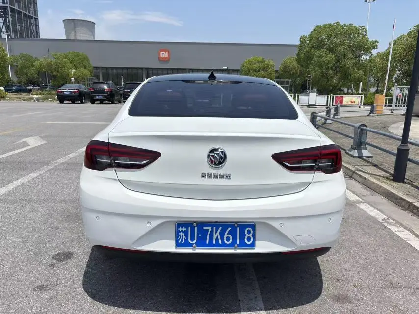 Buick Regal 20T Elite Country VI