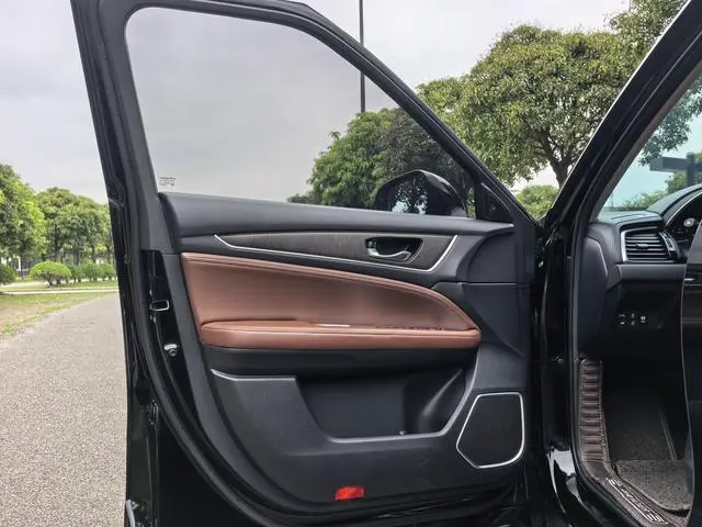 Honda Crown Road 370 TURBO 9AT Premium Edition AWD