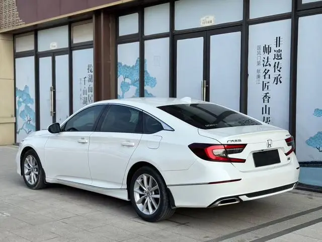 Honda Accord 260TURBO Deluxe Edition