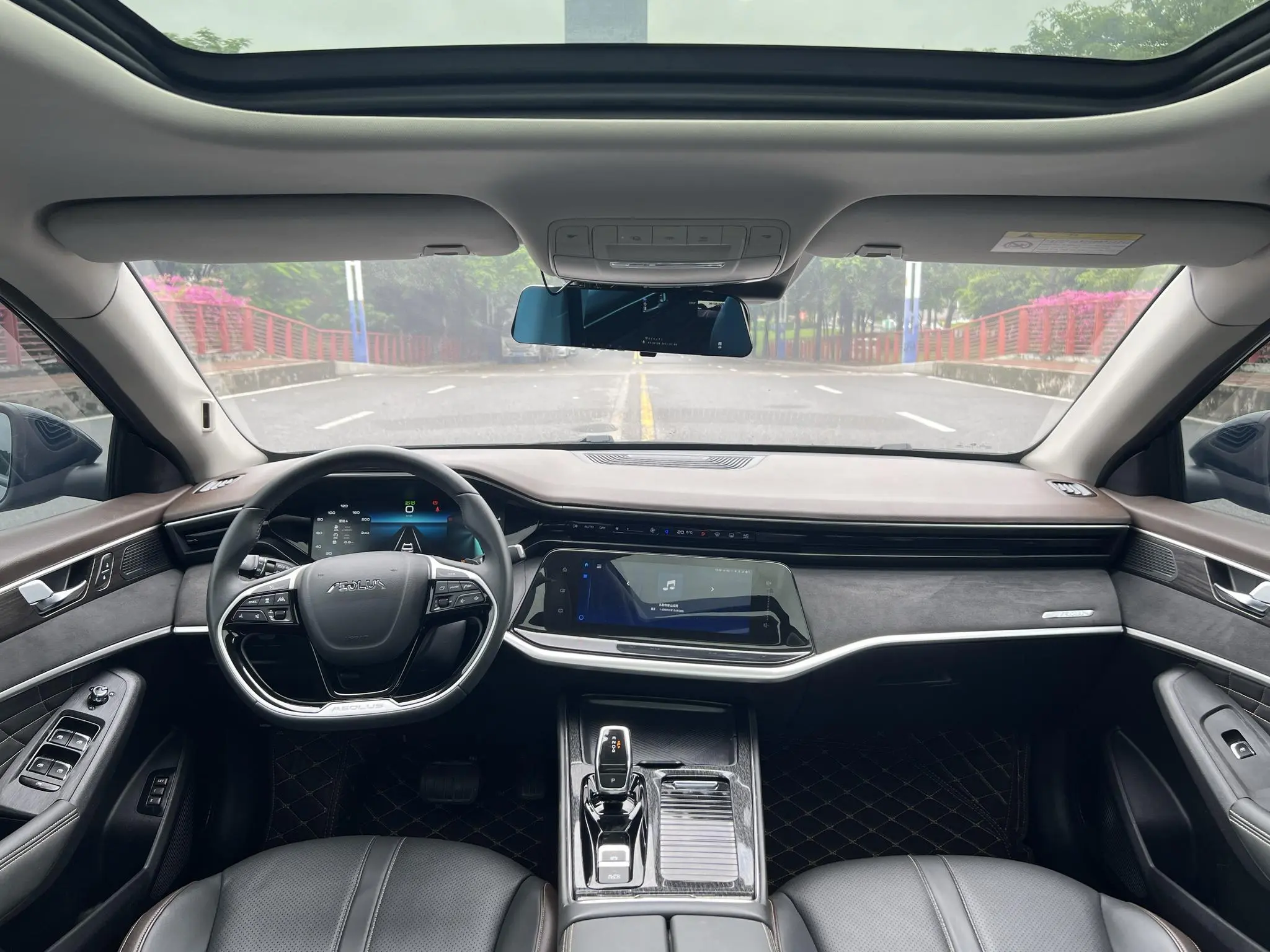 Dongfeng Fengshen Yi Hyun MAX 1.5T Super Burning Cool Dad Version