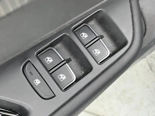 Hongqi Hongqi E-QM5 Rechargeable 431km Enjoy Edition 5 seats