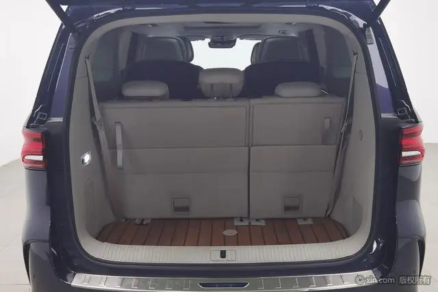 Roewe Roewe iMAX8 400TGI Supreme Series Extreme Edition