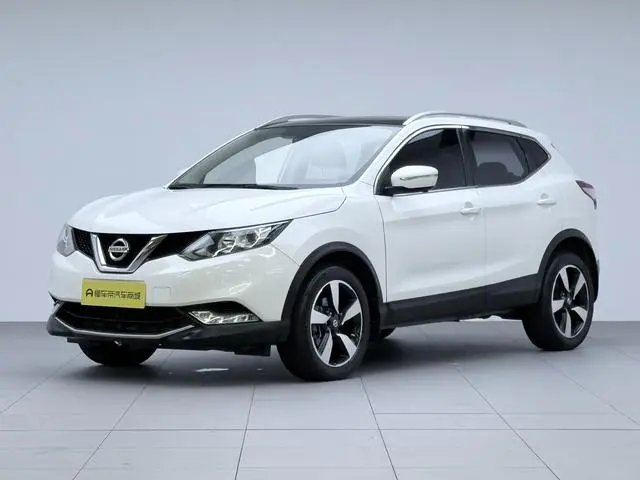 Nissan Qashqai 2.0L CVT Deluxe Edition Country V