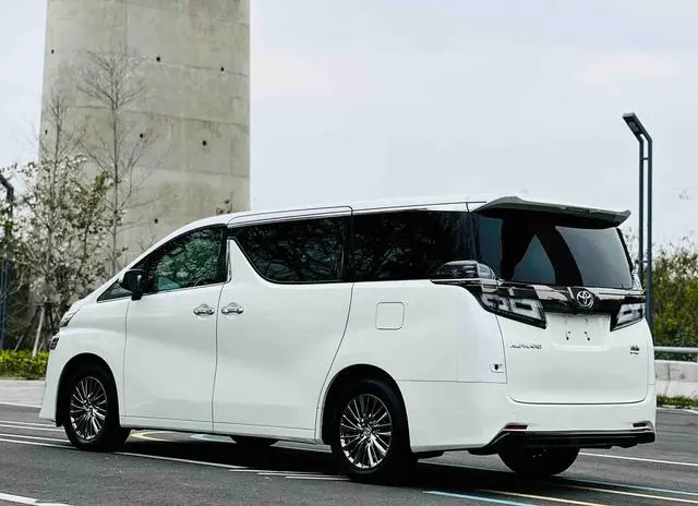 TOYOTA Wilfa Crown Double Engine Jinyao Special Edition 2.5L HV Premium Edition