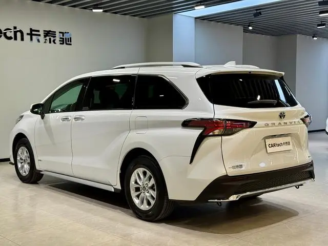 TOYOTA Grevia Smart electric hybrid dual engine 2.5L two-wheel drive comfort version