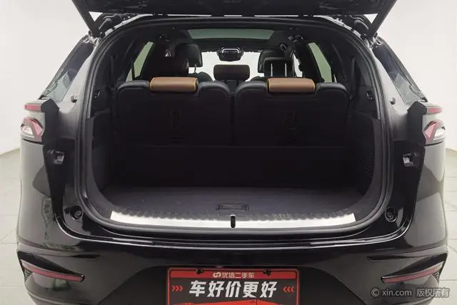 BYD Tang DM DM 2.0T four-wheel drive high-performance version of the Genesis flagship