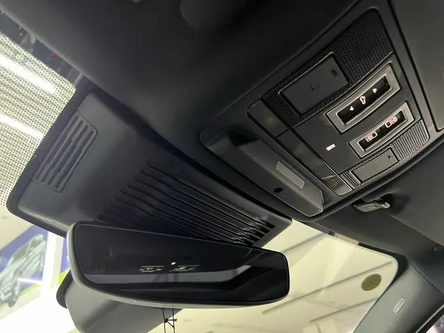 Jaguar Jaguar XEL 2.0T 250PS R-DYNAMIC S Enterprising Sports Edition