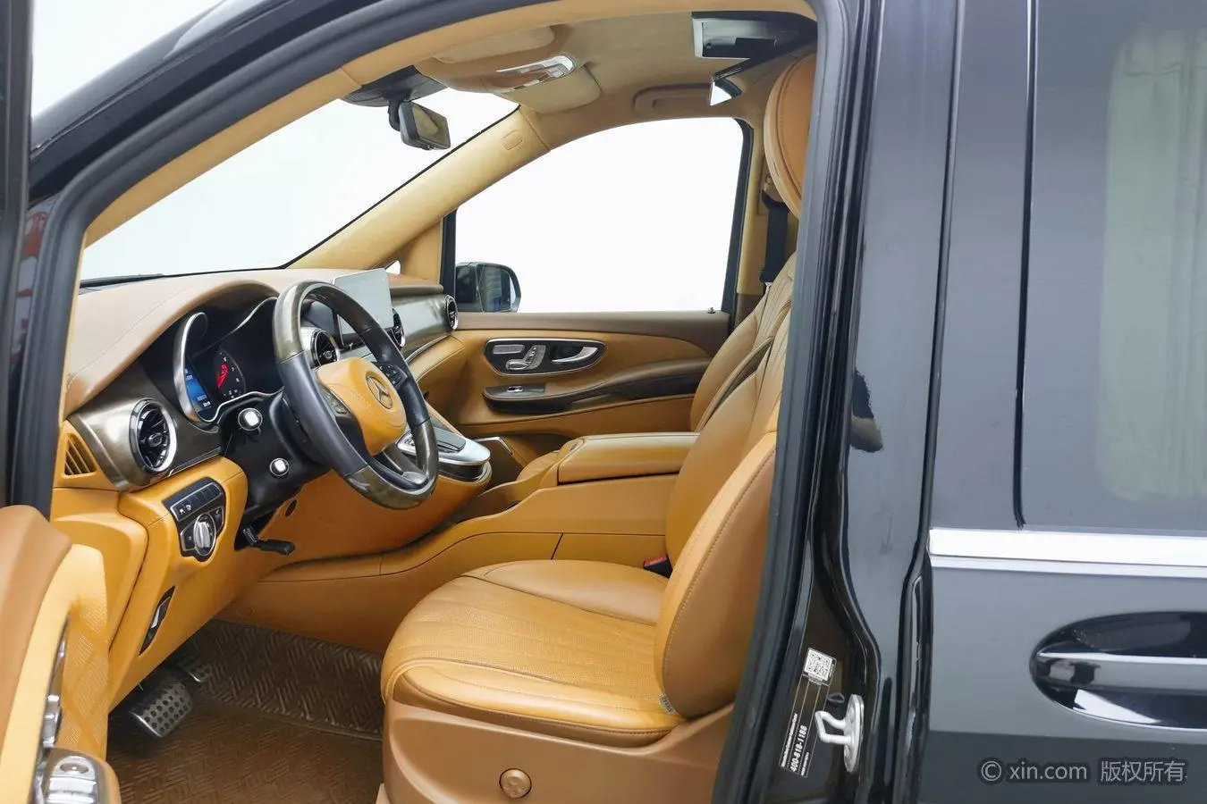 Mercedes-Benz Mercedes-Benz V-class V 260 L Long wheelbase Deluxe Edition