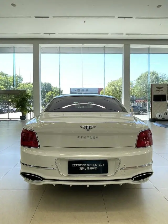 Bentley Flying Spur PHEV 4.0T V8 Mulliner