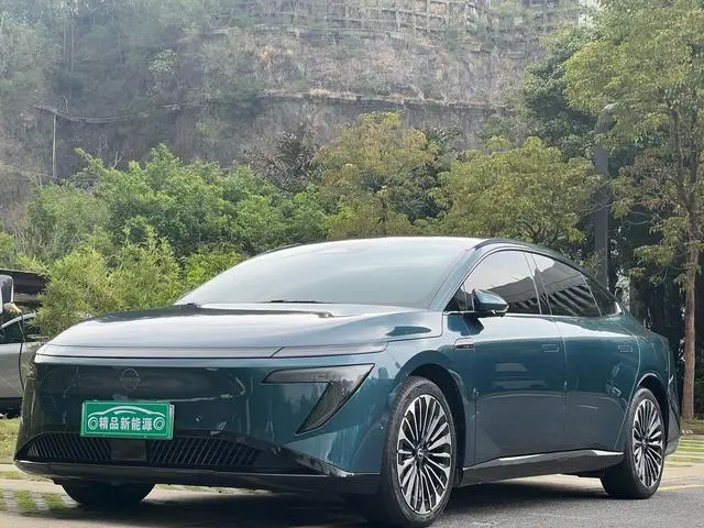 Nissan Nissan N7 625 Max