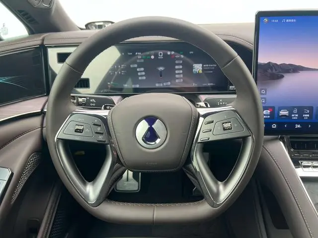 Denza Denza Z9 DM 1100 four-wheel drive Max version