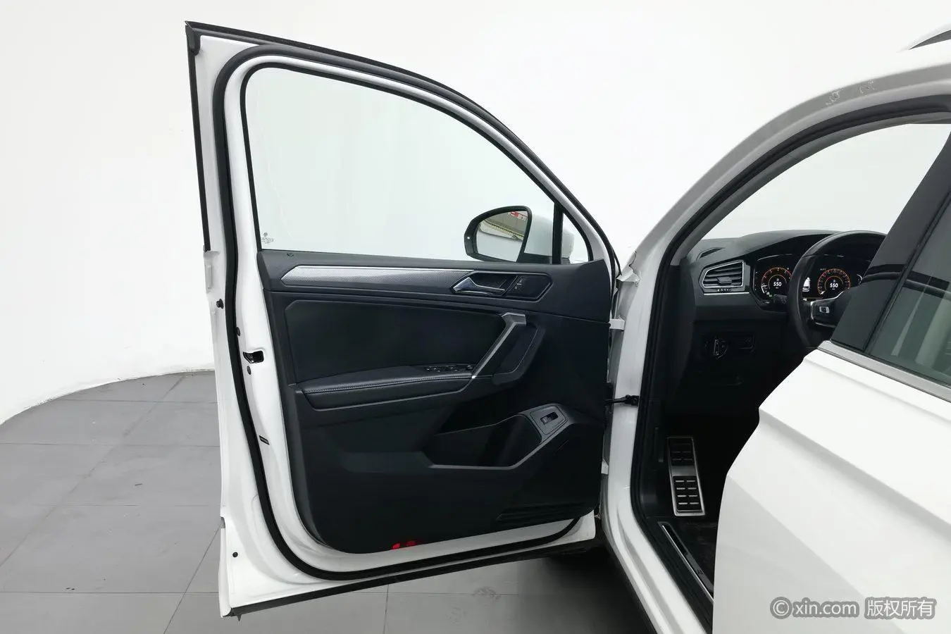 Volkswagen Tiguan L 330TSI automatic two-wheel drive R-Line Premium edition