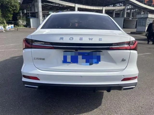 Roewe Roewe i5 1.5L CVT Premium Edition