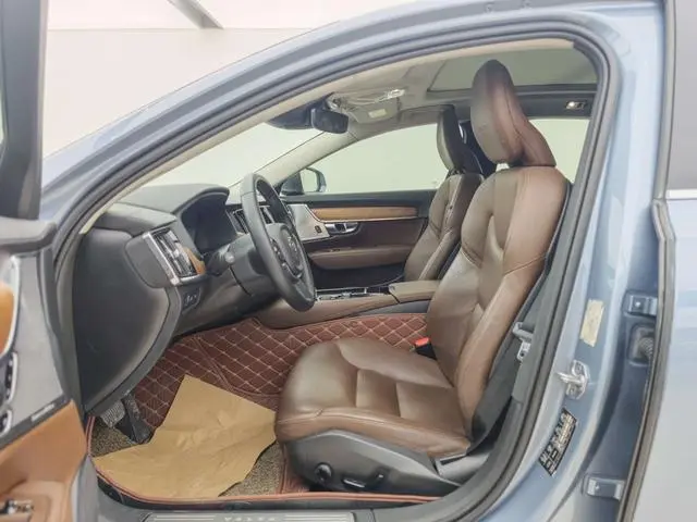 Volvo Volvo S90 PHEV T8 E-drive hybrid Zhiya Edition Country V