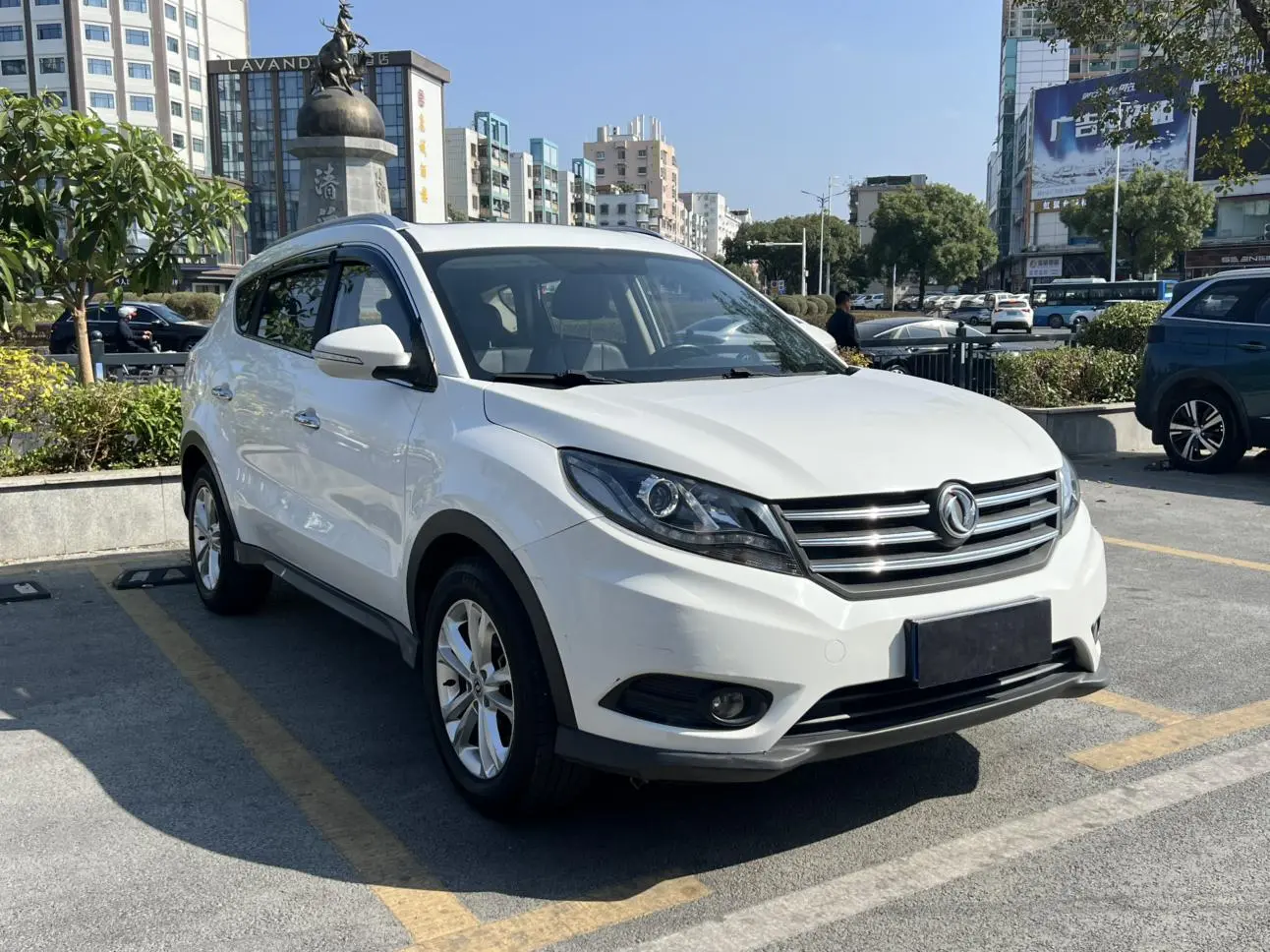 Dongfeng Fengguang Scenery 580 1.8L manual comfort type