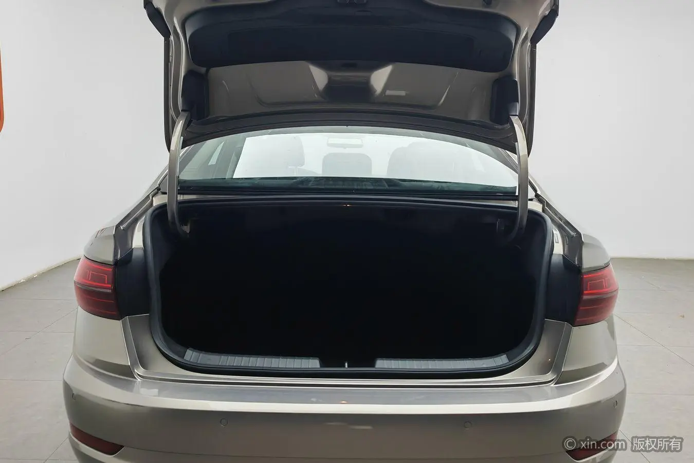 Volkswagen Sagitar 280TSI DSG Comfortable Smart Edition