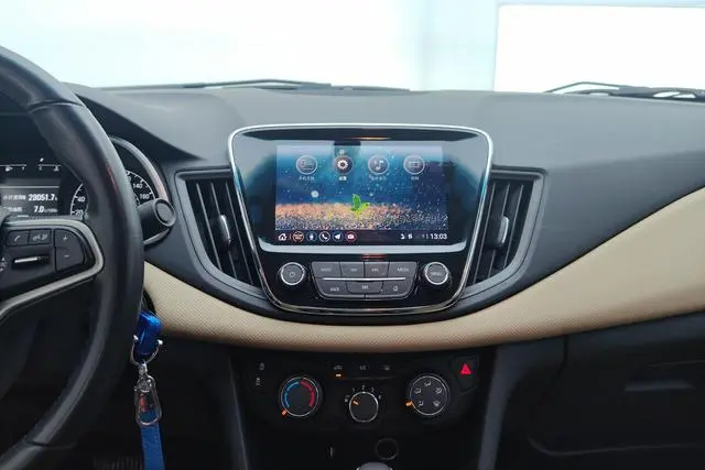 Chevrolet Cruze 320 automatic Enjoy Skylight version