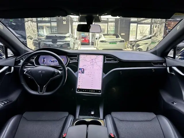 Tesla Model S 75D Standard battery life version