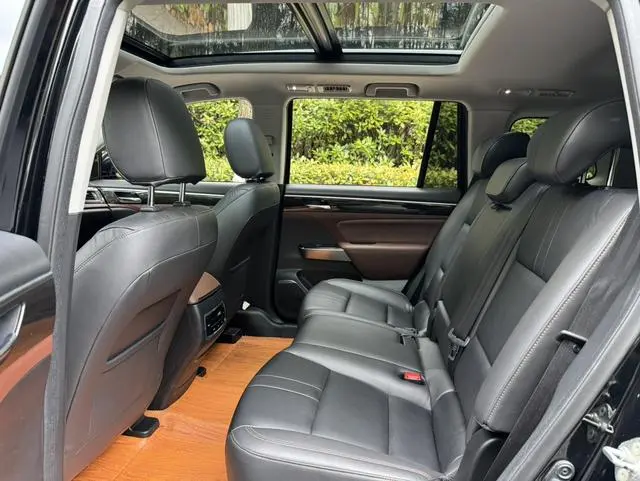 GAC Trumpchi GS8 320T two-wheel drive luxury Zhilian Edition 7 seats