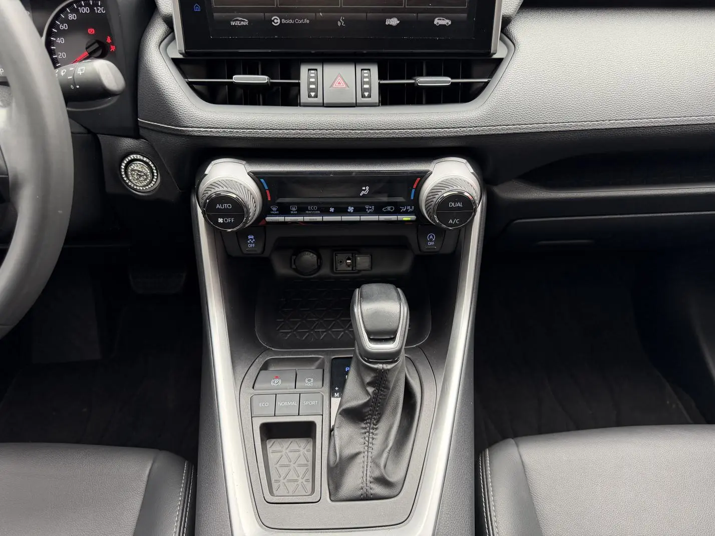 TOYOTA Wilanda 2.0L two-wheel drive luxury PLUS edition