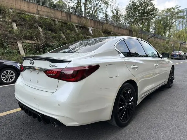 Infiniti Infiniti Q50L 2.0T Premium Version Country VI