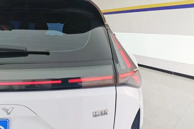 Geely Boyue 1.5TD Zhilian+