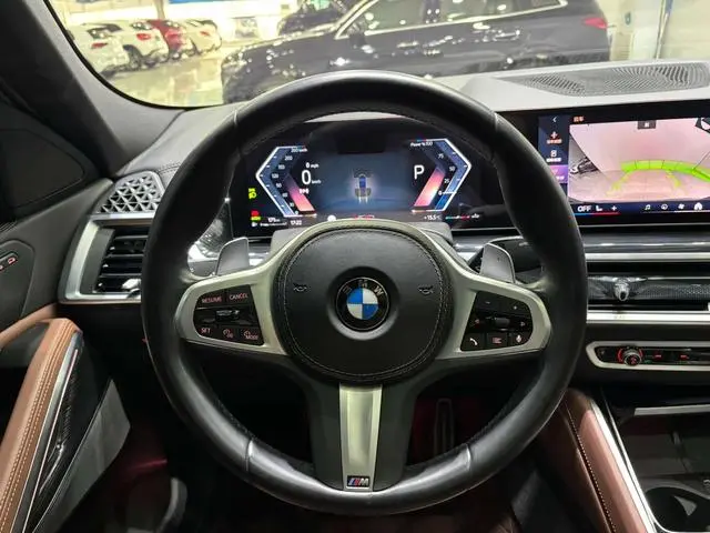 BMW BMW X6 Facelift xDrive30i M sports suit