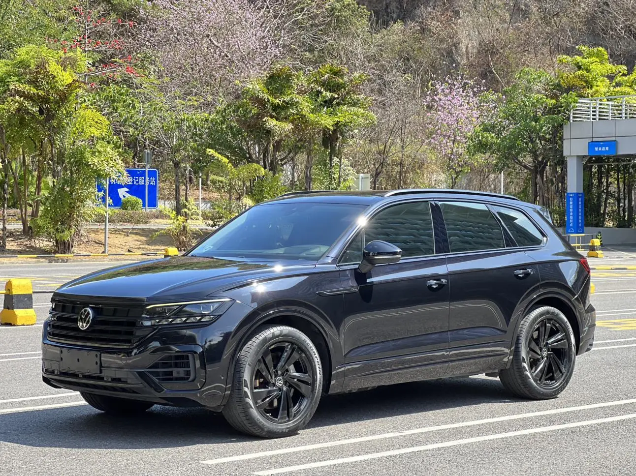 Volkswagen Touareg 3.0 TSI Ruixiang Edition Yao Black Sports Suit