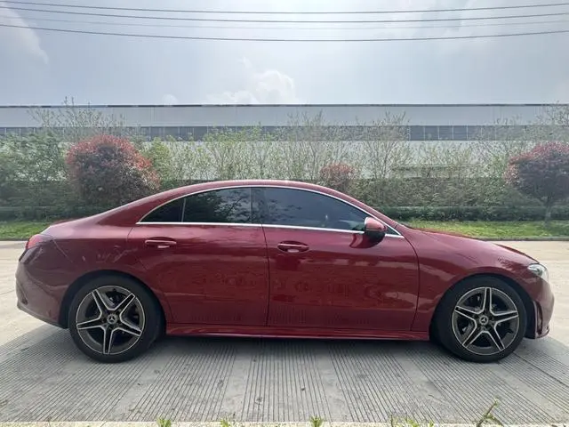 Mercedes-Benz Mercedes-Benz CLA CLA 200 four-door coupe