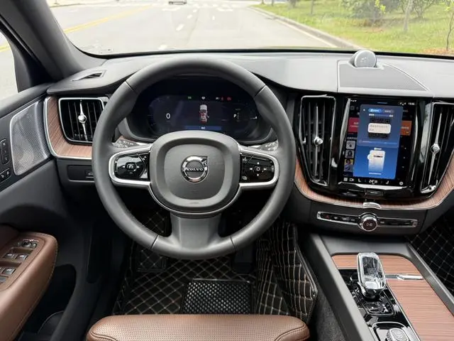 Volvo Volvo XC60 PHEV T8 four-wheel drive long battery life Zhiya Deluxe Edition