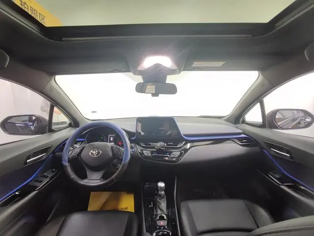 TOYOTA Toyota C-HR 2.0L leading skylight version country VI