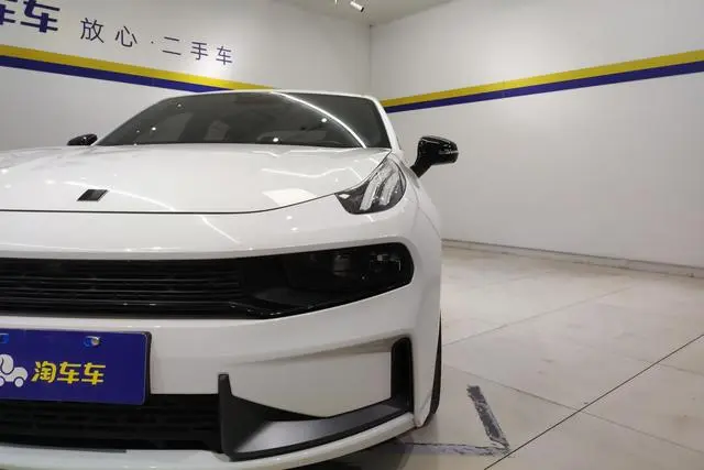LYNK & CO Lynk 03 2.0TD DCT Jin Plus