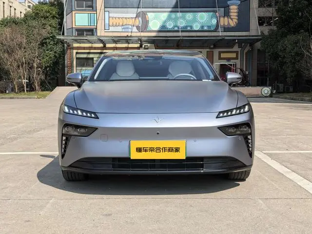 Dongfeng eπ eπ007 Pure electric 540 four-wheel drive Max version