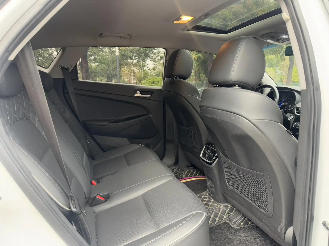 Hyundai Tucson 280TGDi dual-clutch two-wheel drive Zhilian version Country VI