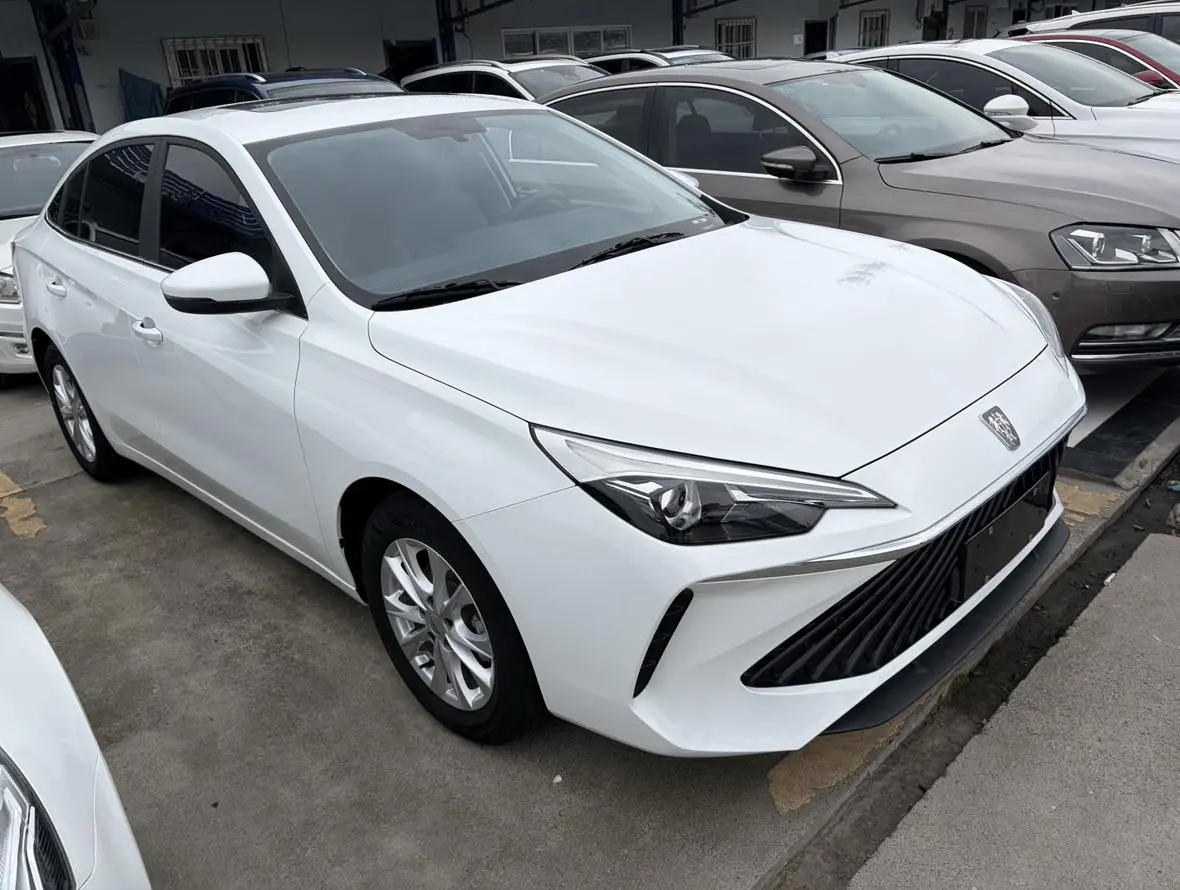 Roewe Roewe i5 1.5L CVT Premium Edition