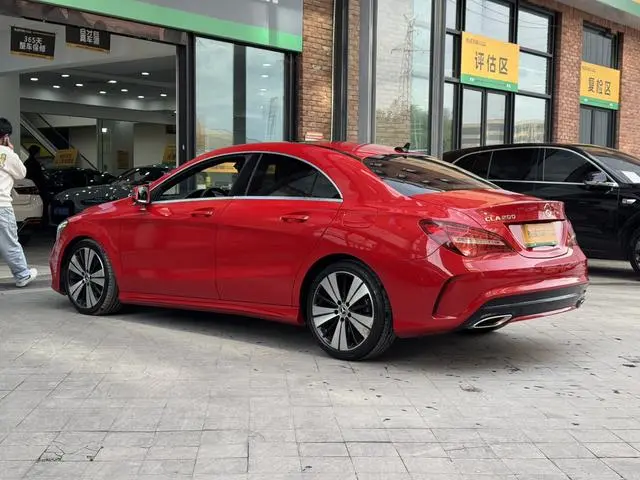 Mercedes-Benz Mercedes-Benz CLA CLA 200 fashion type