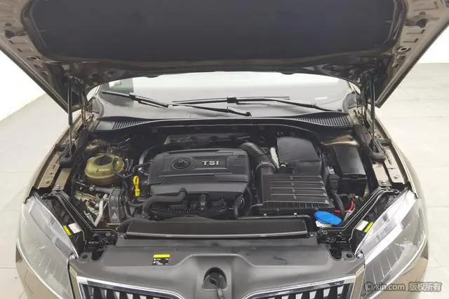 Skoda Speed pie ZI330 DSG Smart Edition