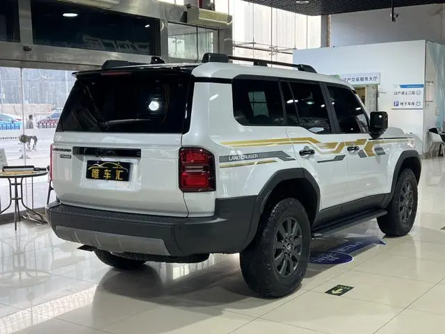 TOYOTA Prado 2.4T dual-engine Hummer WX version 6-seater