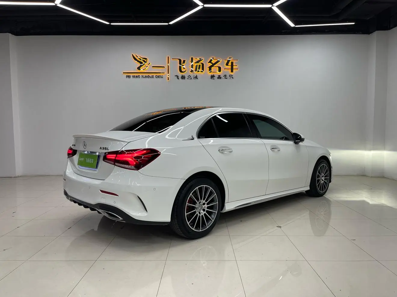 Mercedes-Benz Mercedes-Benz A-class A 200 L sports sedan fashion Version