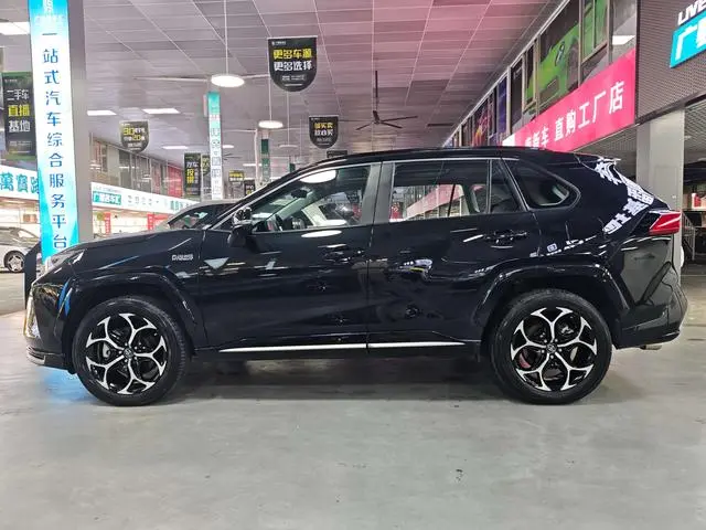 TOYOTA Weilanda PHEV 2.5L four-wheel drive engine version