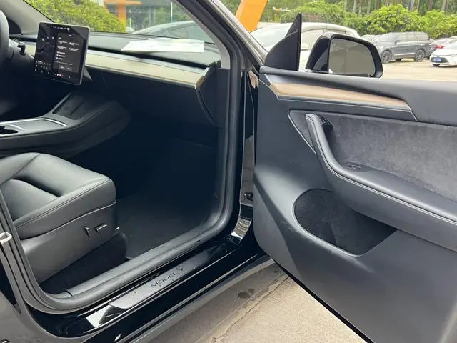 Tesla Model Y Long battery life all-wheel drive version