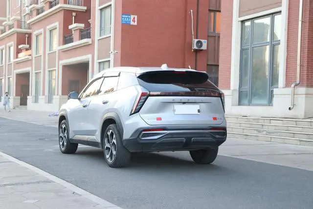 Geely Boyue L 1.5TD DCT Longteng Edition