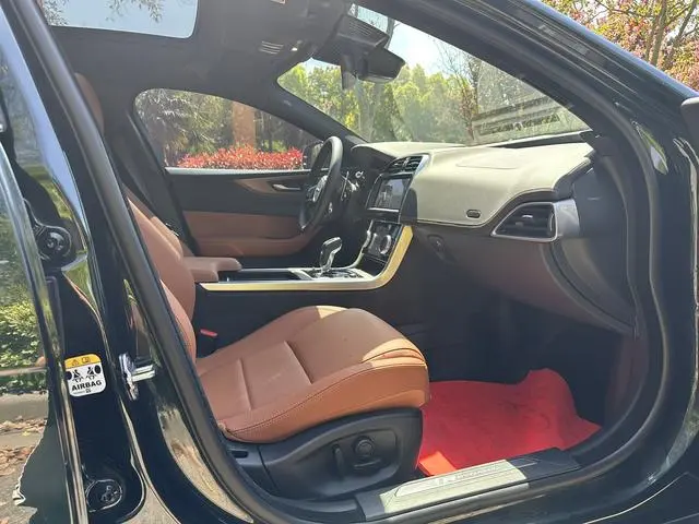 Jaguar Jaguar XEL 2.0T 250PS R-DYNAMIC S Enterprising Sports Edition