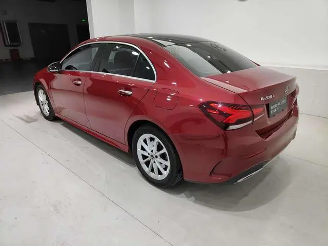 Mercedes-Benz Mercedes-Benz A-class A 200 L sports sedan fashion Version