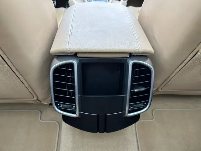 Porsche Cayenne Cayenne Platinum Edition 3.0T