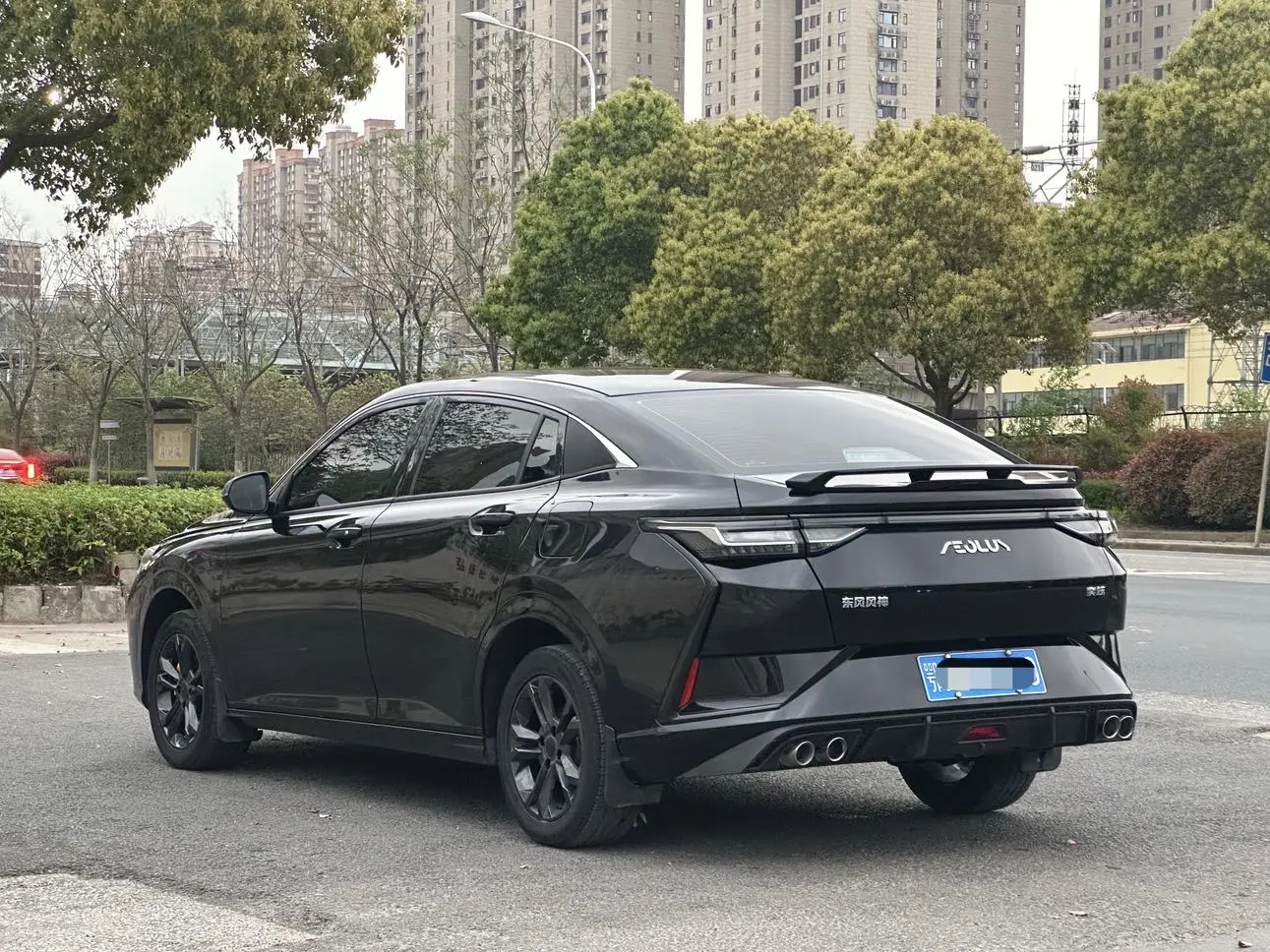 Dongfeng Fengshen Yi Hyun Mach Version 1.5L Automatic Glory Version