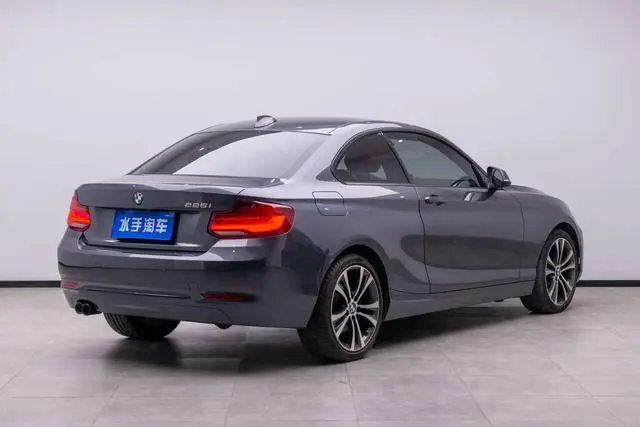 BMW BMW 2 Series (imported) 225i sports design suit