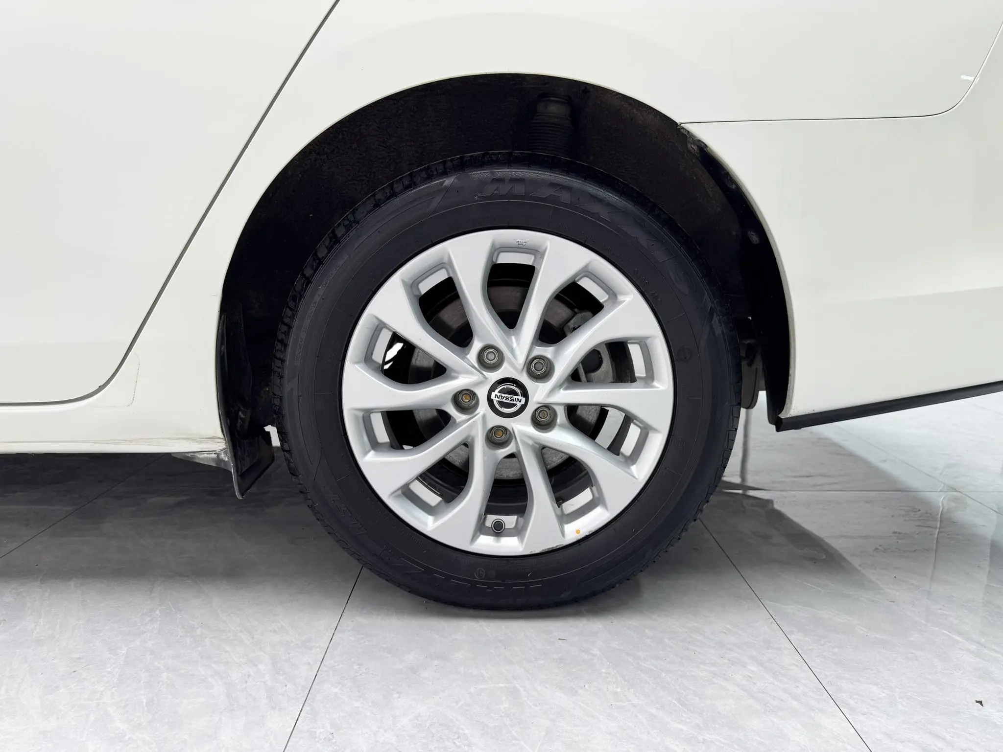 Nissan Xuan Yi Classic 1.6 XE CVT Comfort Edition