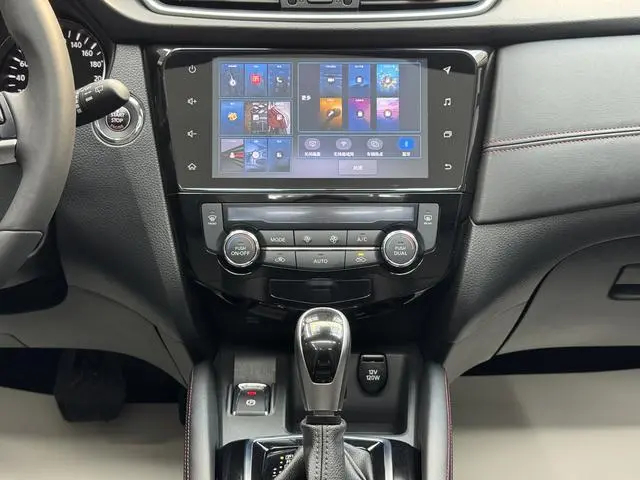Nissan Qashqai 2.0L XV Prem.Deluxe Edition