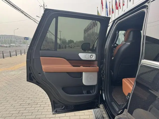 Lincoln Navigator 3.5T MONO Limited Edition MONO BLACK